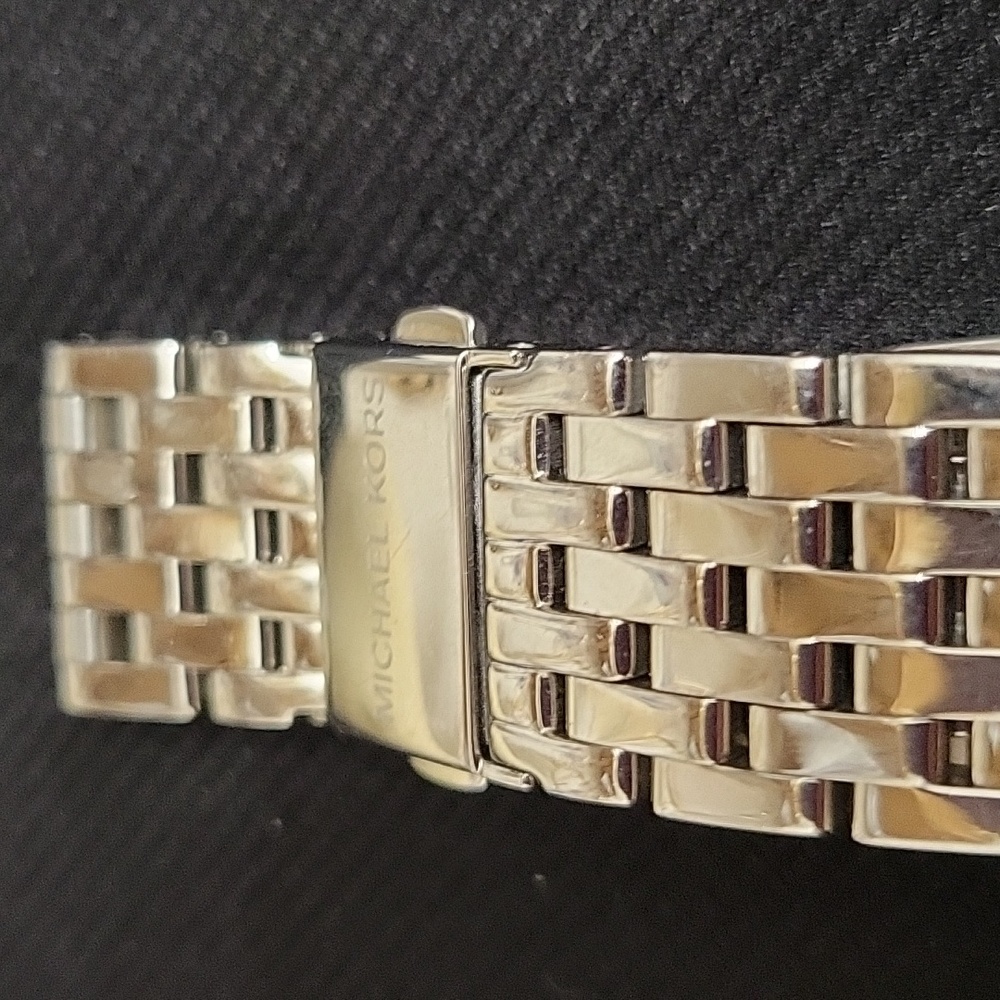 Watch - Picture 2 of 2